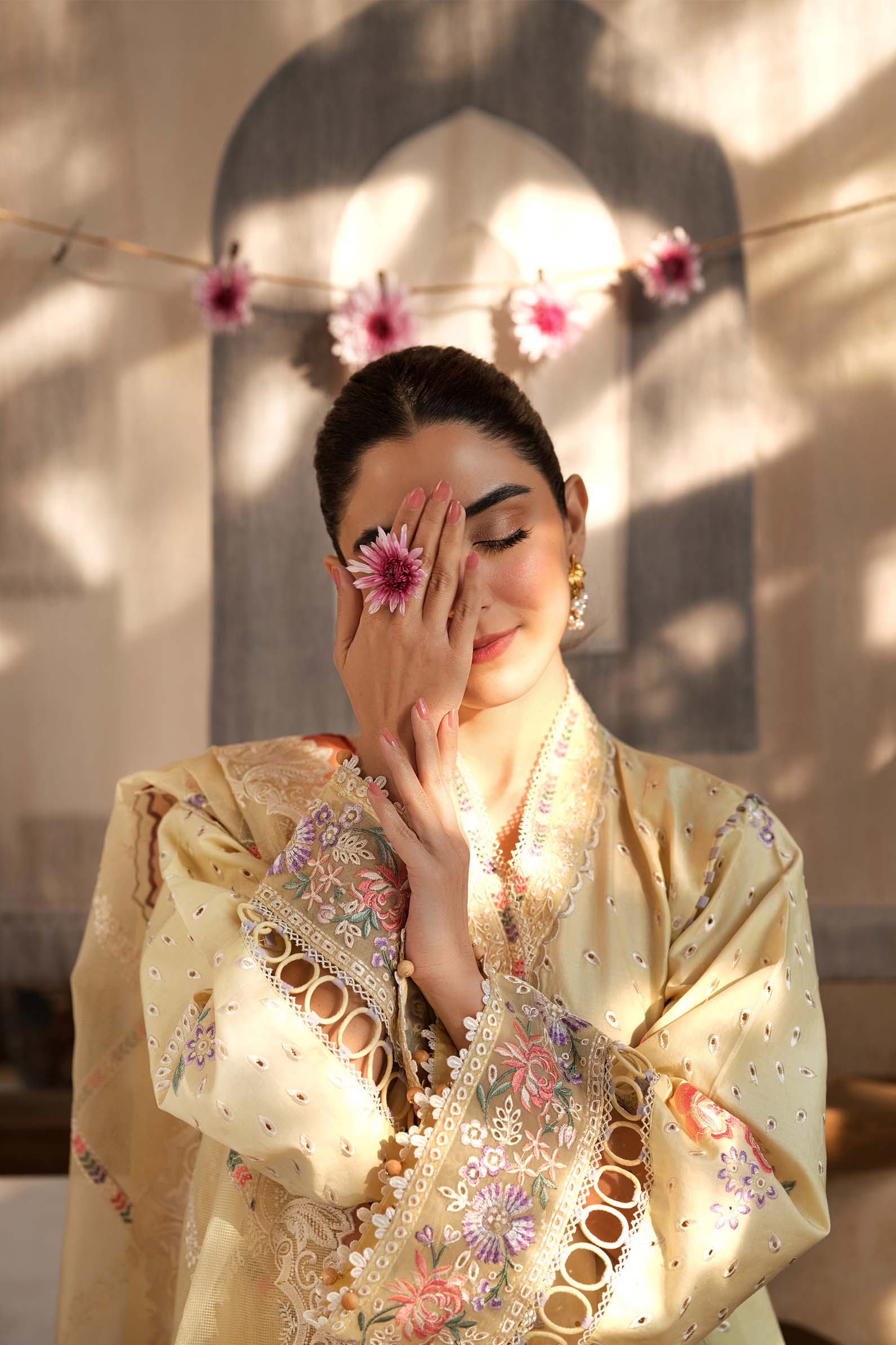 MARYAM HUSSAIN Luxury Lawn Un Stitched Collection 2025 3 Piece Lemon Garden